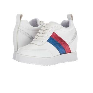 NEW Very Volatile Los Angeles Sneakers